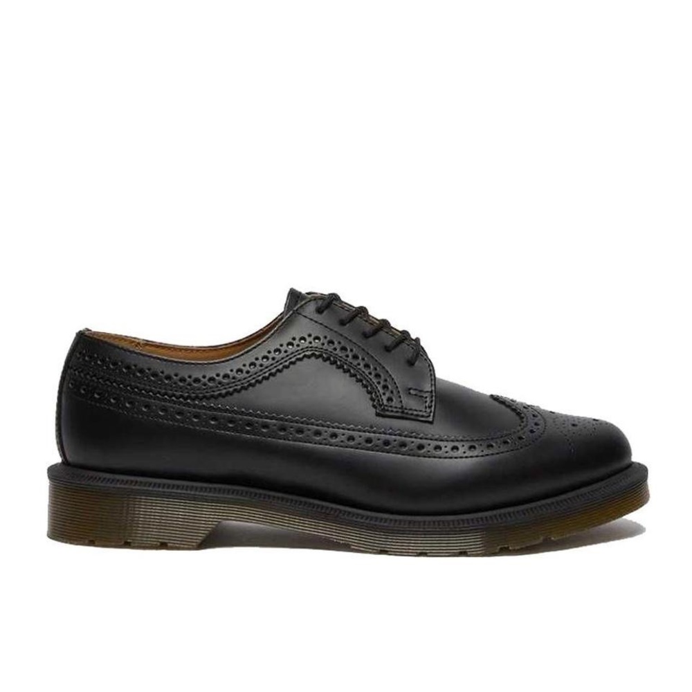 Dr. Martens 3989 Smooth Leather Brogue Shoes in Black size women's 7 or men's 6